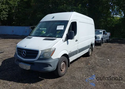 2014 Mercedes-Benz Sprinter 2500 Normal Roof из США, поврежденный, VIN WD3PE7CC0E5856367
